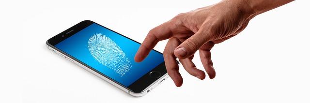 mobil-digitalni-identita-ochrana-dat-ruka