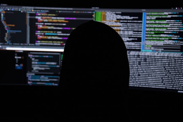 kyberneticke-riziko-ransomware-generativni-AI-hackeri-organizace